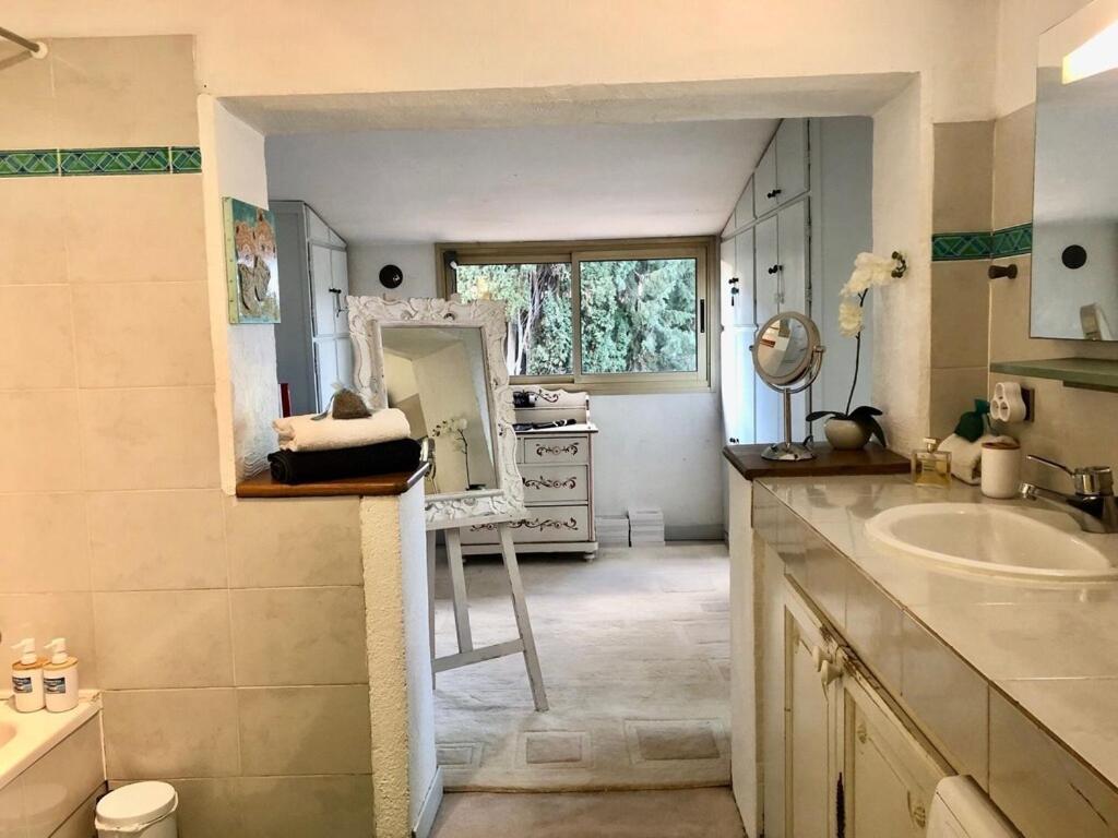 Serenity Chambre D'Hote Au Calme Des Maitres Tibetains Y Ont Sejourne 15 Mn Des Plages Apartment Mougins Ngoại thất bức ảnh